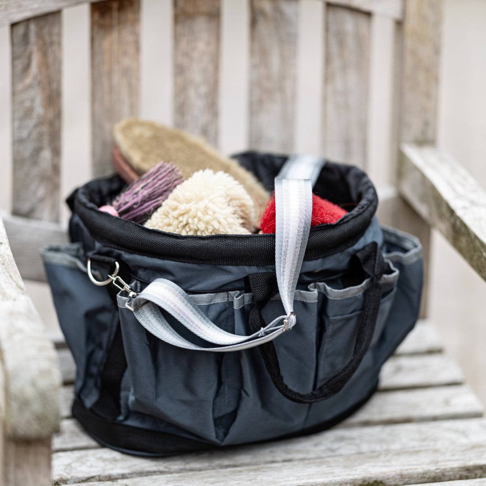 EQUEST Grooming Bag | Putztasche mit viel Stauraum